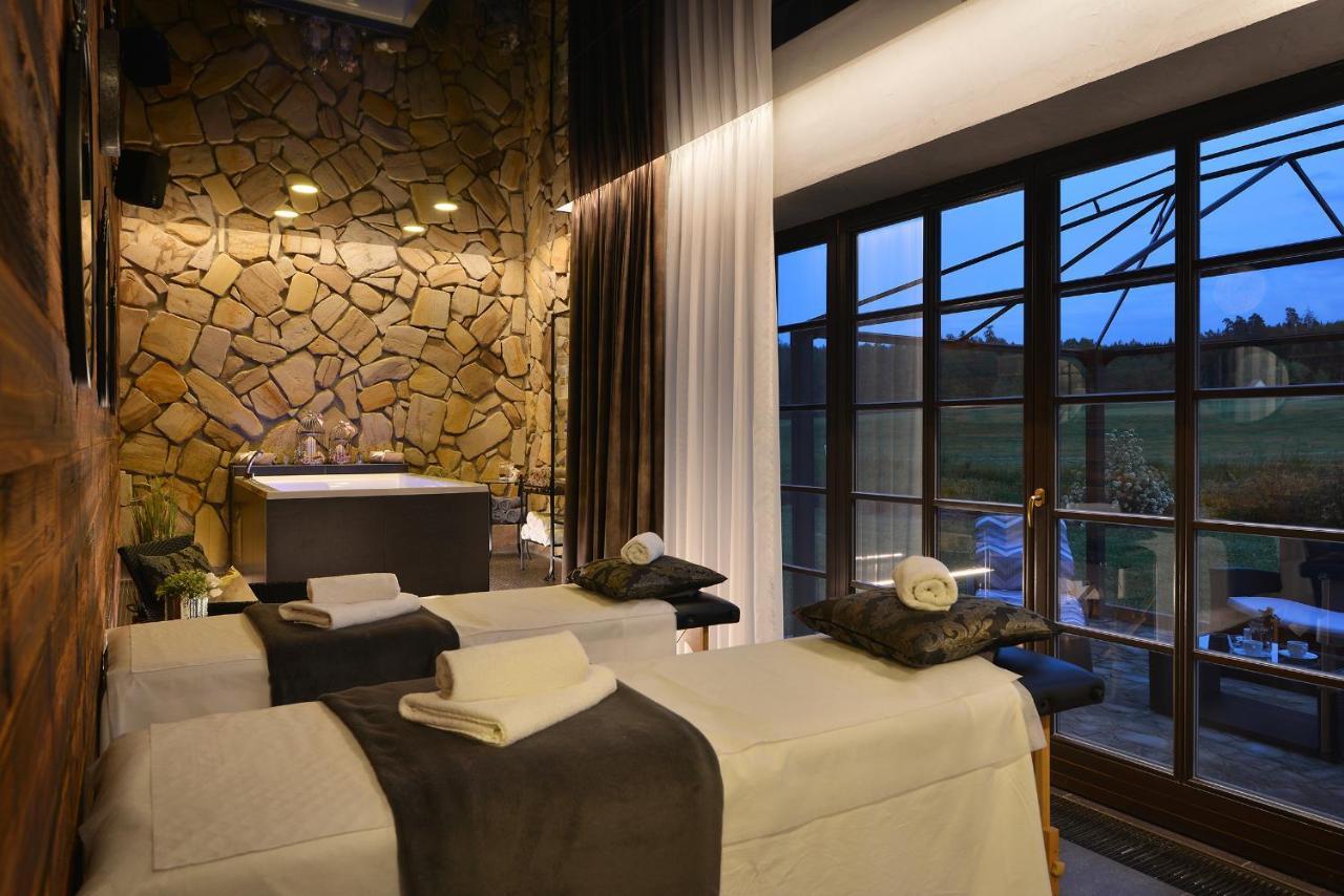 Rezidence Pihel Hotel Novy Bor Exterior photo