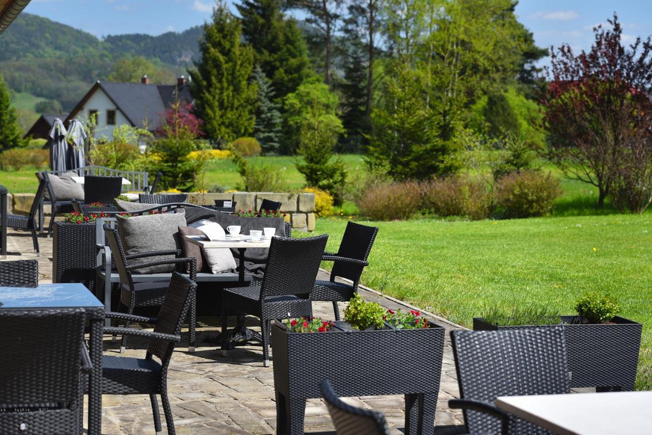 Rezidence Pihel Hotel Novy Bor Exterior photo