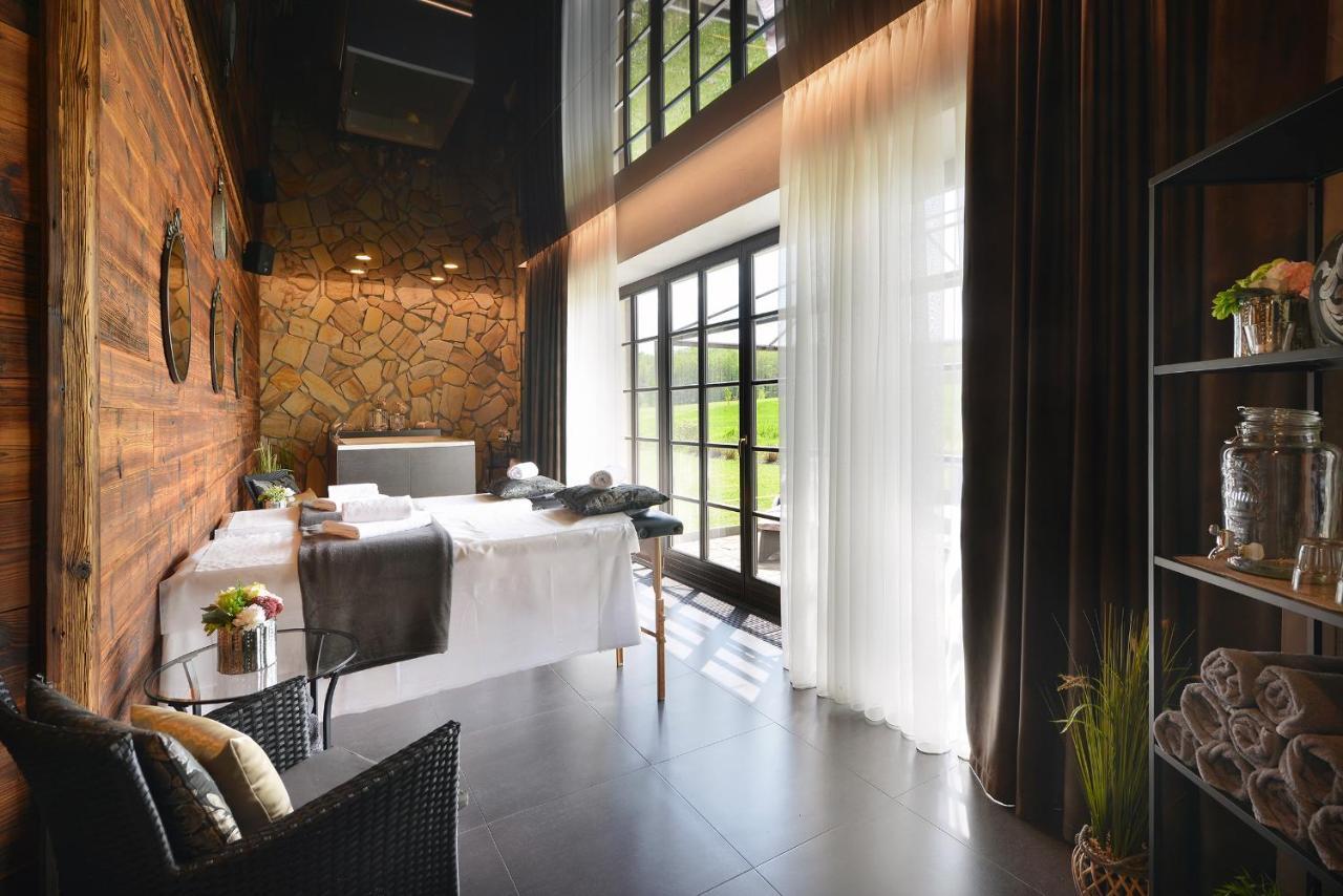 Rezidence Pihel Hotel Novy Bor Exterior photo